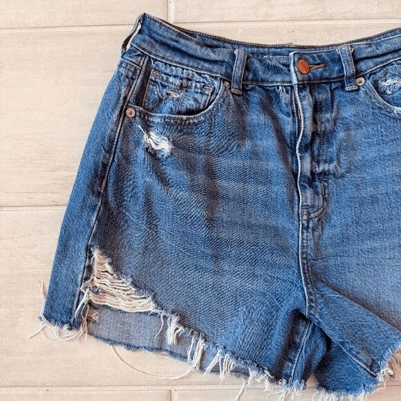 American Eagle Comfort Stretch Waistband Highest Rise Mom Short Distressed Denim - Picture 10 of 11